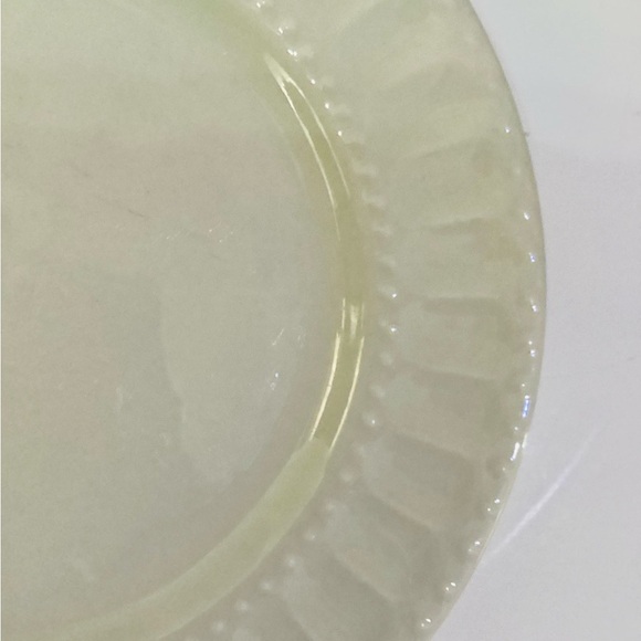 Gibson Cream Dinner Plates - Picture 3 of 6